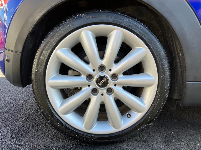 提携認証工場で納車前に１２ヶ月点検をさせていただきます。気になる点がございましたらお気軽にお申し付け下さい。詳しくはスタッフまで⇒０１２０−８７−５３３５