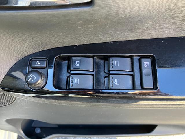 タント カスタムＲＳ　走行３６０００キロ台　両側パワスラ　純正ＳＤナビ・ＮＳＺＰ－Ｗ６５ＤＥ　純正フリップダウンモニター　フルセグ　Ｂガイドモニター　革巻きハンドル　エコアイドル　サイドＳＲＳ　オート電格ウインカーミラー（29枚目）