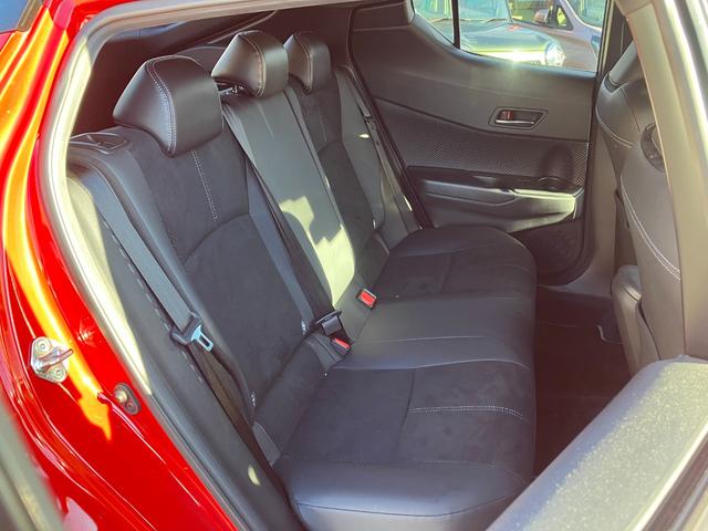 Ｃ－ＨＲ Ｓ　ＧＲスポーツ　ワンオーナー　純正ナビ　フルセグ　パノラミックビューモニター　ＬＥＤヘッドライト＆フォグ　ハーフレザーシート　セーフティセンス　ナビ連動ビルトインＥＴＣ２．０　前左右シートヒーター　革巻きステアリング（9枚目）