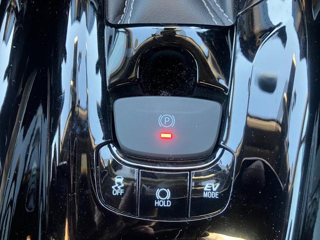 Ｃ－ＨＲ Ｓ　ＧＲスポーツ　ワンオーナー　純正ナビ　フルセグ　パノラミックビューモニター　ＬＥＤヘッドライト＆フォグ　ハーフレザーシート　セーフティセンス　ナビ連動ビルトインＥＴＣ２．０　前左右シートヒーター　革巻きステアリング（24枚目）