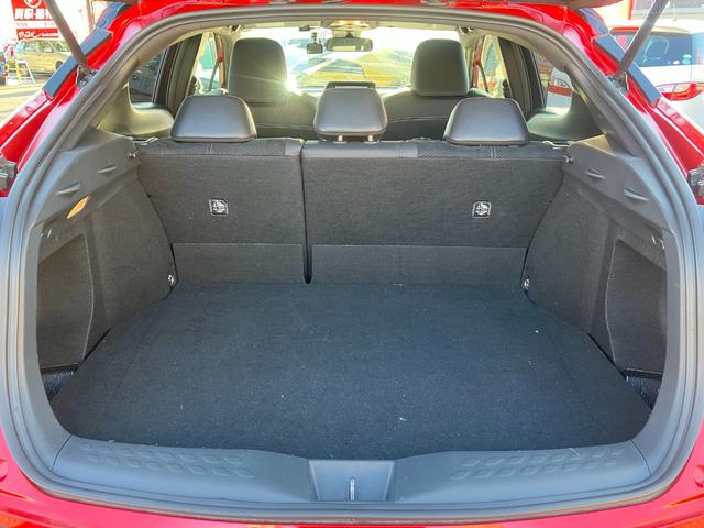 Ｃ－ＨＲ Ｓ　ＧＲスポーツ　ワンオーナー　純正ナビ　フルセグ　パノラミックビューモニター　ＬＥＤヘッドライト＆フォグ　ハーフレザーシート　セーフティセンス　ナビ連動ビルトインＥＴＣ２．０　前左右シートヒーター　革巻きステアリング（29枚目）