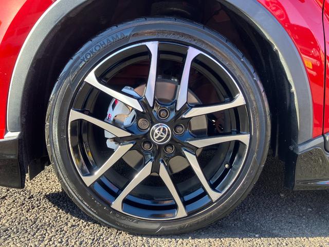 Ｃ－ＨＲ Ｓ　ＧＲスポーツ　ワンオーナー　純正ナビ　フルセグ　パノラミックビューモニター　ＬＥＤヘッドライト＆フォグ　ハーフレザーシート　セーフティセンス　ナビ連動ビルトインＥＴＣ２．０　前左右シートヒーター　革巻きステアリング（60枚目）