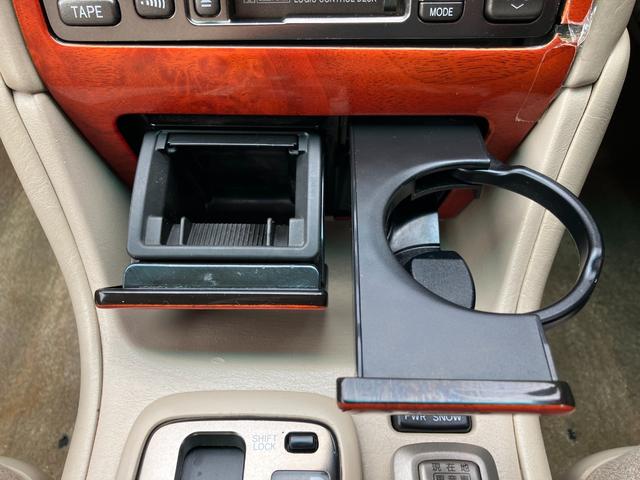 プログレ ＮＣ２５０　ウォールナットパッケージ　メーカーナビ　バックカメラ　ＨＩＤライト　純正アルミ　パワーシート　キーレスキー　走行８万キロ台　ウッドコンビハンドル　サイドエアバッグ　木目調パネル　タイヤ４本２０２２年製　Ｗエアバッグ　ＡＢＳ（25枚目）
