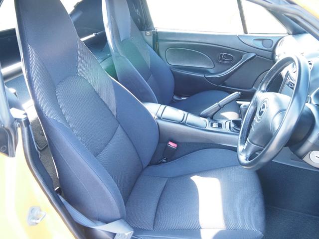 運転席は社外品に換えていたため新品同様です