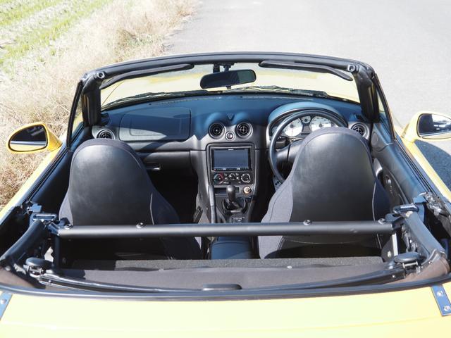 座席の後ろのブレースバーはＢｅａｔｒｕｓｈ製です。