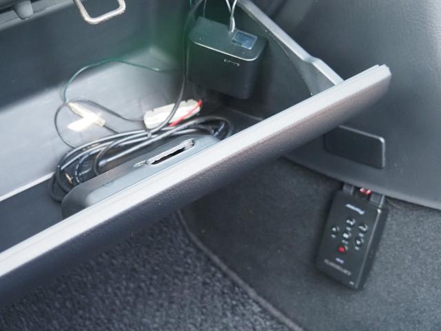 グローブボックス内にＥＴＣの電源分岐があります