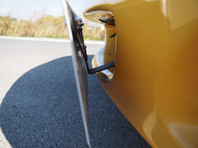 ナンバーは左にオフセットされています