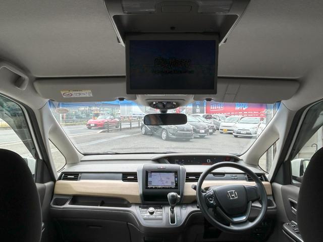 フリード Ｇ　ＧａｔｈｅｒｓＳＤナビ　バックモニター　純正フリップダウンモニター　フルセグＴＶ　ＢＴオーディオ　両側パワースライドドア　ＥＴＣ（12枚目）