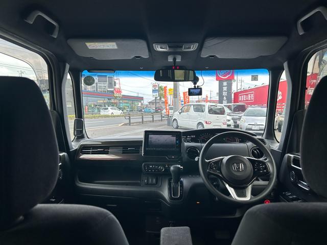 Ｎ－ＢＯＸカスタム Ｇ・Ｌホンダセンシング　純正ＳＤナビ　バックモニター　両側パワースライドドア　フルセグＴＶ　ＢＴオーディオ　スマートキー２つ　ＬＥＤヘッドランプ（12枚目）