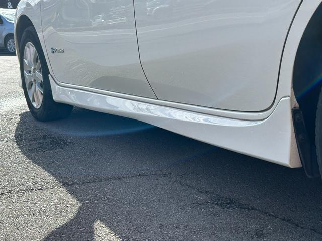 ノート ｅ－パワー　Ｘ　純正ＳＤナビ　バックモニター　フルセグＴＶ　ＢＴオーディオ　ＤＶＤビデオ再生　ＥＴＣ　インテリジェントキー２つ　純正エアロ（36枚目）