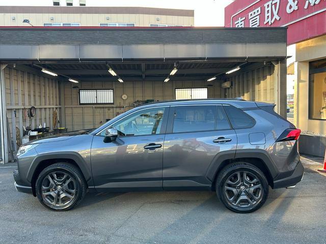 ＲＡＶ４ ハイブリッドアドベンチャー　パノラマムーンルーフ　デジタルインナーミラー　純正ＳＤナビ　バックモニター　シートヒーター　ワンオーナー　スマートキー２つ（5枚目）