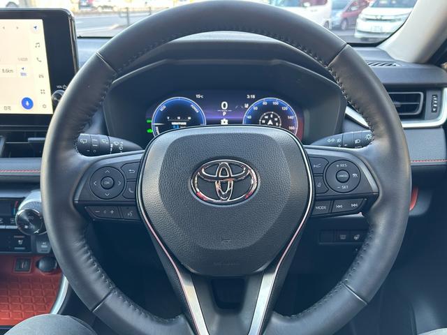 ＲＡＶ４ ハイブリッドアドベンチャー　パノラマムーンルーフ　デジタルインナーミラー　純正ＳＤナビ　バックモニター　シートヒーター　ワンオーナー　スマートキー２つ（16枚目）