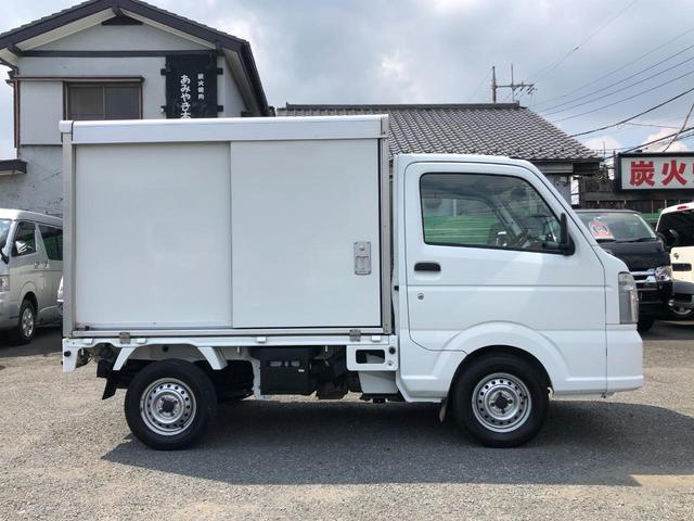 キャリイトラック 　保冷車　４ＷＤ　１年間保証付き　禁煙車　キーレス　積載量３５０ｋｇ　スペアキー　室内灯付き　ルームクリーニング実施済み　三方開　修復歴無し　エアコン　スタッドレスタイヤ付き　パワーウィンドウ（4枚目）