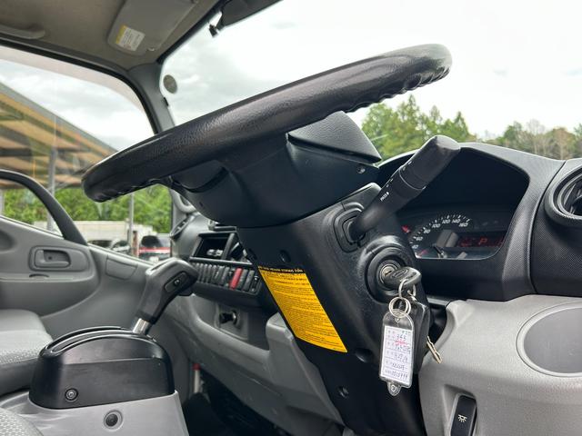 デュトロ 　１年保証付き　２ｔ　全低床　パワーゲート　ＡＴ車　ディーゼルターボ　荷台内寸　長さ３０６０ｍｍ　幅１６００ｍｍ　ＴＶ　ＥＴＣ　Ｂｌｕｅｔｏｏｔｈ接続　電動格納ミラー　２トン　２トントラック　ＰＧ　垂直（14枚目）