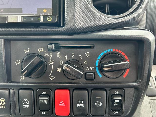 デュトロ 　１年保証付き　２ｔ　全低床　パワーゲート　ＡＴ車　ディーゼルターボ　荷台内寸　長さ３０６０ｍｍ　幅１６００ｍｍ　ＴＶ　ＥＴＣ　Ｂｌｕｅｔｏｏｔｈ接続　電動格納ミラー　２トン　２トントラック　ＰＧ　垂直（23枚目）