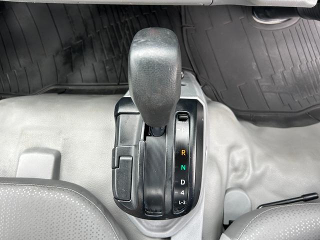 デュトロ 　１年保証付き　２ｔ　全低床　パワーゲート　ＡＴ車　ディーゼルターボ　荷台内寸　長さ３０６０ｍｍ　幅１６００ｍｍ　ＴＶ　ＥＴＣ　Ｂｌｕｅｔｏｏｔｈ接続　電動格納ミラー　２トン　２トントラック　ＰＧ　垂直（27枚目）