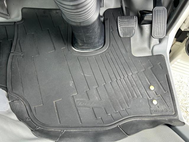デュトロ 　１年保証付き　２ｔ　全低床　パワーゲート　ＡＴ車　ディーゼルターボ　荷台内寸　長さ３０６０ｍｍ　幅１６００ｍｍ　ＴＶ　ＥＴＣ　Ｂｌｕｅｔｏｏｔｈ接続　電動格納ミラー　２トン　２トントラック　ＰＧ　垂直（29枚目）