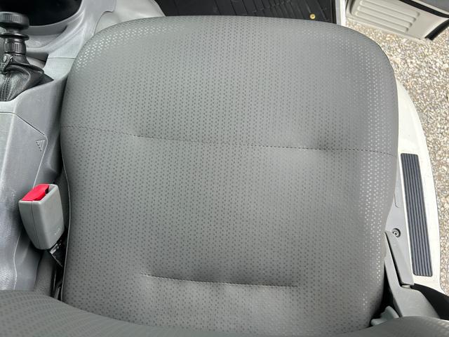 デュトロ 　１年保証付き　２ｔ　全低床　パワーゲート　ＡＴ車　ディーゼルターボ　荷台内寸　長さ３０６０ｍｍ　幅１６００ｍｍ　ＴＶ　ＥＴＣ　Ｂｌｕｅｔｏｏｔｈ接続　電動格納ミラー　２トン　２トントラック　ＰＧ　垂直（30枚目）
