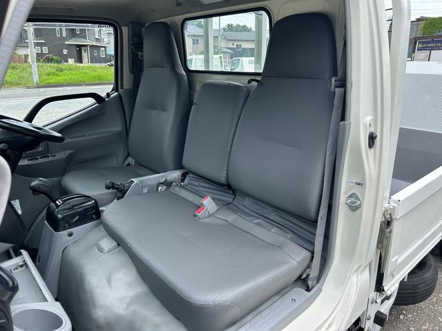 デュトロ 　１年保証付き　２ｔ　全低床　パワーゲート　ＡＴ車　ディーゼルターボ　荷台内寸　長さ３０６０ｍｍ　幅１６００ｍｍ　ＴＶ　ＥＴＣ　Ｂｌｕｅｔｏｏｔｈ接続　電動格納ミラー　２トン　２トントラック　ＰＧ　垂直（32枚目）