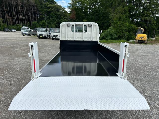 デュトロ 　１年保証付き　２ｔ　全低床　パワーゲート　ＡＴ車　ディーゼルターボ　荷台内寸　長さ３０６０ｍｍ　幅１６００ｍｍ　ＴＶ　ＥＴＣ　Ｂｌｕｅｔｏｏｔｈ接続　電動格納ミラー　２トン　２トントラック　ＰＧ　垂直（44枚目）