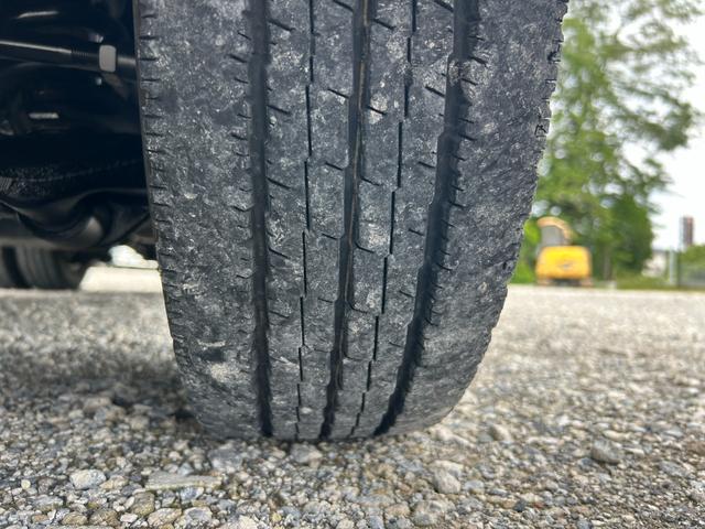 デュトロ 　１年保証付き　２ｔ　全低床　パワーゲート　ＡＴ車　ディーゼルターボ　荷台内寸　長さ３０６０ｍｍ　幅１６００ｍｍ　ＴＶ　ＥＴＣ　Ｂｌｕｅｔｏｏｔｈ接続　電動格納ミラー　２トン　２トントラック　ＰＧ　垂直（61枚目）