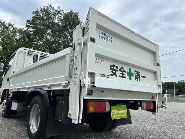 デュトロ 　１年保証付き　２ｔ　全低床　パワーゲート　ＡＴ車　ディーゼルターボ　荷台内寸　長さ３０６０ｍｍ　幅１６００ｍｍ　ＴＶ　ＥＴＣ　Ｂｌｕｅｔｏｏｔｈ接続　電動格納ミラー　２トン　２トントラック　ＰＧ　垂直（69枚目）