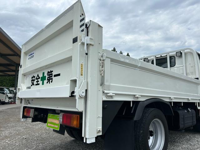 デュトロ 　１年保証付き　２ｔ　全低床　パワーゲート　ＡＴ車　ディーゼルターボ　荷台内寸　長さ３０６０ｍｍ　幅１６００ｍｍ　ＴＶ　ＥＴＣ　Ｂｌｕｅｔｏｏｔｈ接続　電動格納ミラー　２トン　２トントラック　ＰＧ　垂直（73枚目）