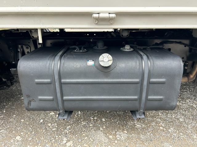 デュトロ 　１年保証付き　２ｔ　全低床　パワーゲート　ＡＴ車　ディーゼルターボ　荷台内寸　長さ３０６０ｍｍ　幅１６００ｍｍ　ＴＶ　ＥＴＣ　Ｂｌｕｅｔｏｏｔｈ接続　電動格納ミラー　２トン　２トントラック　ＰＧ　垂直（79枚目）