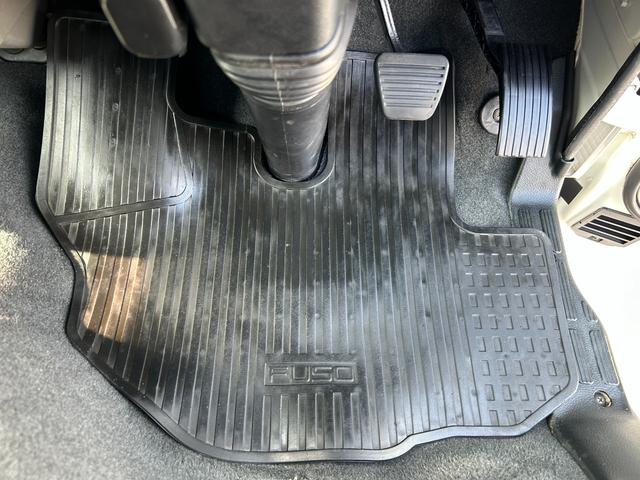 キャンター 　１．５ｔ　全低床　ＡＴ車　ディーゼルターボ　１年保証付き　荷台内寸　長さ３１００ｍｍ　幅１６００ｍｍ　ナビ　ＴＶ　ＥＴＣ　電動格納ミラー　坂道発進補助装置付　１．５トン　１．５トントラック　平ボディ（30枚目）