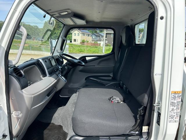 キャンター 　１．５ｔ　全低床　ＡＴ車　ディーゼルターボ　１年保証付き　荷台内寸　長さ３１００ｍｍ　幅１６００ｍｍ　ナビ　ＴＶ　ＥＴＣ　電動格納ミラー　坂道発進補助装置付　１．５トン　１．５トントラック　平ボディ（34枚目）