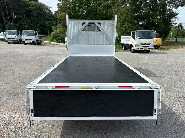 キャンター 　１．５ｔ　全低床　ＡＴ車　ディーゼルターボ　１年保証付き　荷台内寸　長さ３１００ｍｍ　幅１６００ｍｍ　ナビ　ＴＶ　ＥＴＣ　電動格納ミラー　坂道発進補助装置付　１．５トン　１．５トントラック　平ボディ（46枚目）