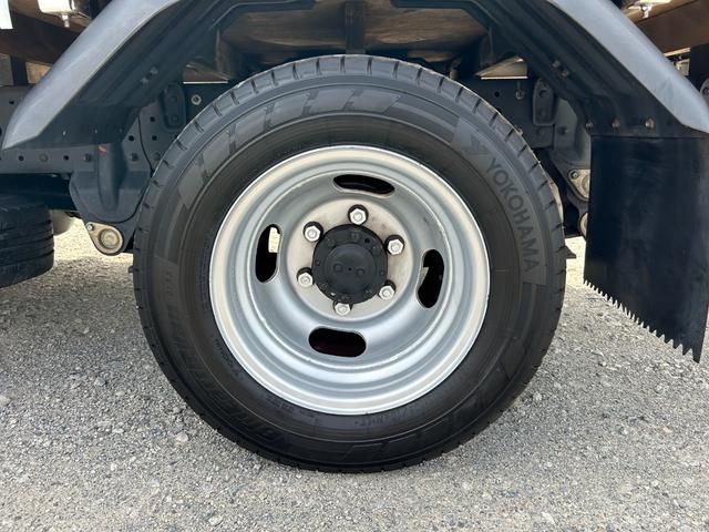 キャンター 　１．５ｔ　全低床　ＡＴ車　ディーゼルターボ　１年保証付き　荷台内寸　長さ３１００ｍｍ　幅１６００ｍｍ　ナビ　ＴＶ　ＥＴＣ　電動格納ミラー　坂道発進補助装置付　１．５トン　１．５トントラック　平ボディ（64枚目）