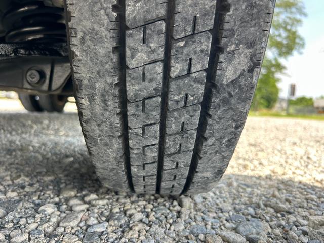 キャンター 　全低床カスタム　１．５ｔ　ＡＴ車　ディーゼルターボ　１年保証付き　荷台内寸長さ３１００ｍｍ　幅１６００ｍｍ　ナビ　ＴＶ　ＥＴＣ　両側電動格納ミラー　荷台鉄板張　１．５トン　１．５トントラック　平ボディ（61枚目）