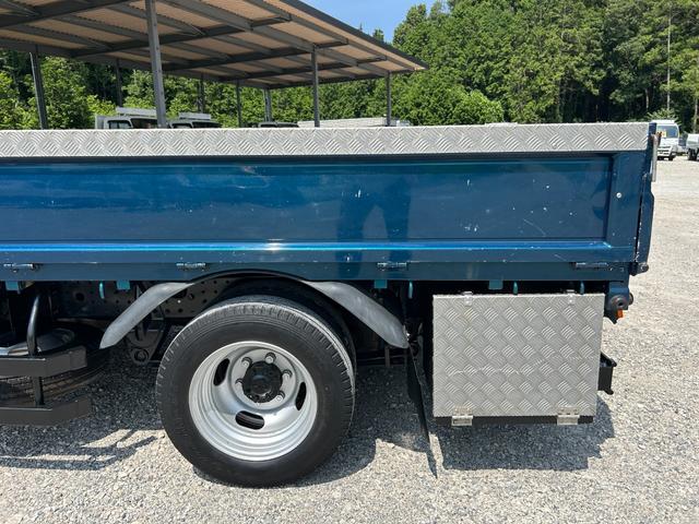 キャンター 　全低床カスタム　１．５ｔ　ＡＴ車　ディーゼルターボ　１年保証付き　荷台内寸長さ３１００ｍｍ　幅１６００ｍｍ　ナビ　ＴＶ　ＥＴＣ　両側電動格納ミラー　荷台鉄板張　１．５トン　１．５トントラック　平ボディ（64枚目）