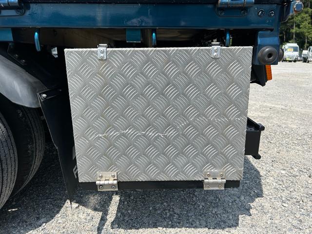 キャンター 　全低床カスタム　１．５ｔ　ＡＴ車　ディーゼルターボ　１年保証付き　荷台内寸長さ３１００ｍｍ　幅１６００ｍｍ　ナビ　ＴＶ　ＥＴＣ　両側電動格納ミラー　荷台鉄板張　１．５トン　１．５トントラック　平ボディ（67枚目）