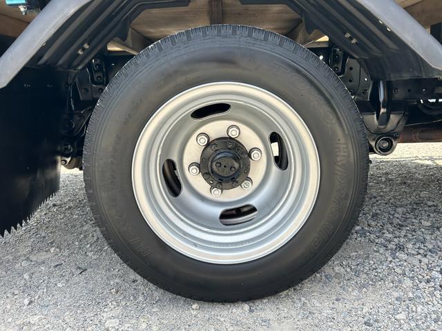 キャンター 　全低床カスタム　１．５ｔ　ＡＴ車　ディーゼルターボ　１年保証付き　荷台内寸長さ３１００ｍｍ　幅１６００ｍｍ　ナビ　ＴＶ　ＥＴＣ　両側電動格納ミラー　荷台鉄板張　１．５トン　１．５トントラック　平ボディ（76枚目）