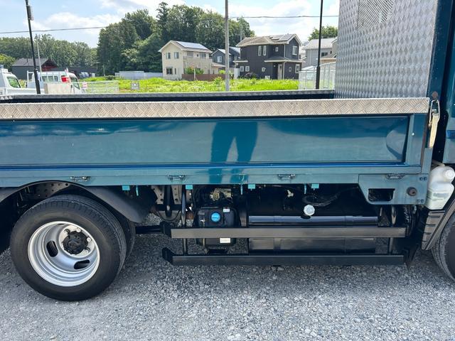 キャンター 　全低床カスタム　１．５ｔ　ＡＴ車　ディーゼルターボ　１年保証付き　荷台内寸長さ３１００ｍｍ　幅１６００ｍｍ　ナビ　ＴＶ　ＥＴＣ　両側電動格納ミラー　荷台鉄板張　１．５トン　１．５トントラック　平ボディ（78枚目）
