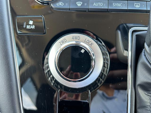 デリカＤ：５ Ｐ　１年保証付き　４ＷＤ　ディーゼルターボ　全周囲カメラ　バックカメラ　シートヒーター　ナビ　ＴＶ　ＥＴＣ　Ｂｌｕｅｔｏｏｔｈ接続　ＨＤＭＩ　電動リアゲート　ドライブレコーダー　ＵＳＢ　ＬＥＤヘッドライト（26枚目）