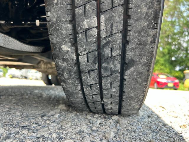 エルフトラック フラットロー　１．５ｔ　ＡＴ車　ディーゼルターボ　荷台内寸　長さ３０７０ｍｍ　幅１６００ｍｍ　ナビ　ＥＴＣ　バックカメラ　ドライブレコーダー　３人乗り　１．５トン　１．５トントラック　平ボディ　アイドリングストップ（64枚目）