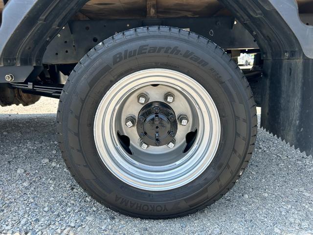 エルフトラック フラットロー　１．５ｔ　ＡＴ車　ディーゼルターボ　荷台内寸　長さ３０７０ｍｍ　幅１６００ｍｍ　ナビ　ＥＴＣ　バックカメラ　ドライブレコーダー　３人乗り　１．５トン　１．５トントラック　平ボディ　アイドリングストップ（68枚目）
