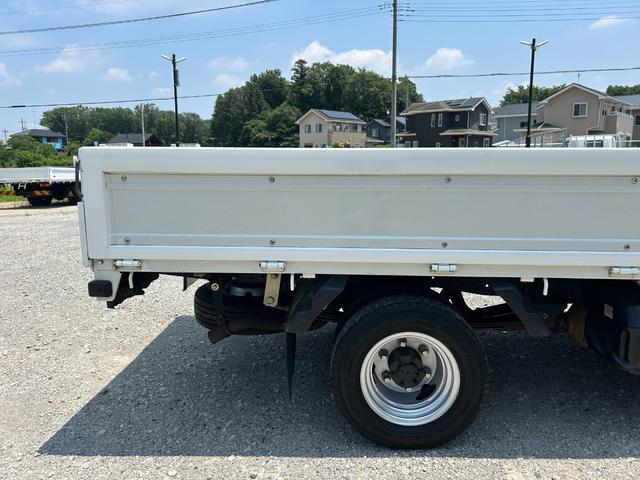 エルフトラック フラットロー　１．５ｔ　ＡＴ車　ディーゼルターボ　荷台内寸　長さ３０７０ｍｍ　幅１６００ｍｍ　ナビ　ＥＴＣ　バックカメラ　ドライブレコーダー　３人乗り　１．５トン　１．５トントラック　平ボディ　アイドリングストップ（76枚目）