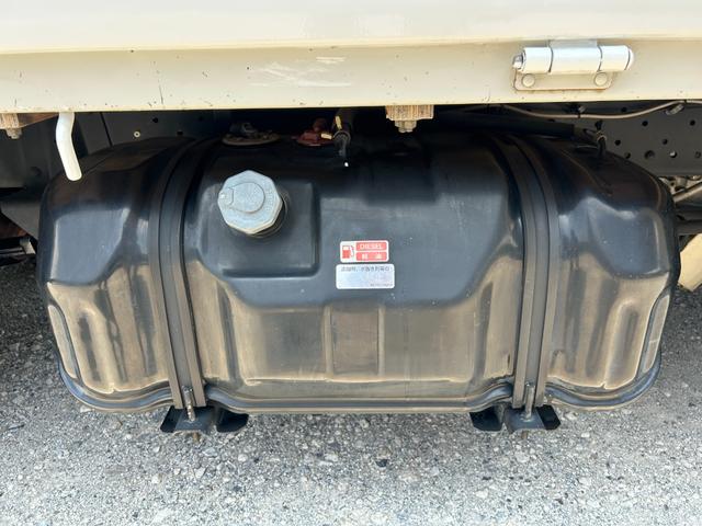 エルフトラック フラットロー　１．５ｔ　ＡＴ車　ディーゼルターボ　荷台内寸　長さ３０７０ｍｍ　幅１６００ｍｍ　ナビ　ＥＴＣ　バックカメラ　ドライブレコーダー　３人乗り　１．５トン　１．５トントラック　平ボディ　アイドリングストップ（80枚目）