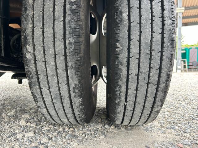キャンター 全低床　２ｔ　ＡＴ車　１年保証付　ディーゼルターボ　荷台縞板張り　荷台内寸長さ３１００ｍｍ　幅１６００ｍｍ　ＥＴＣ　バックモニター　ドラレコ　電動格納ミラー　坂道発進補助装置　キーレス　２トン　２トントラック（77枚目）