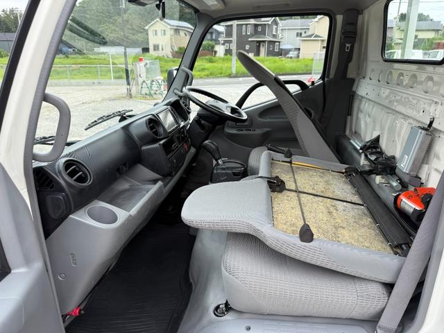 ダイナトラック 全低床　１年保証付き　２ｔ　バックカメラ　ナビＴＶ　荷台内寸　長さ３１０ｃｍ幅１６１ｃｍ　ディーゼルターボ　２トントラック　全低床　三方開　後輪ダブルタイヤ　ＥＴＣ　坂道発進補助装置　アイドリングストップ（39枚目）