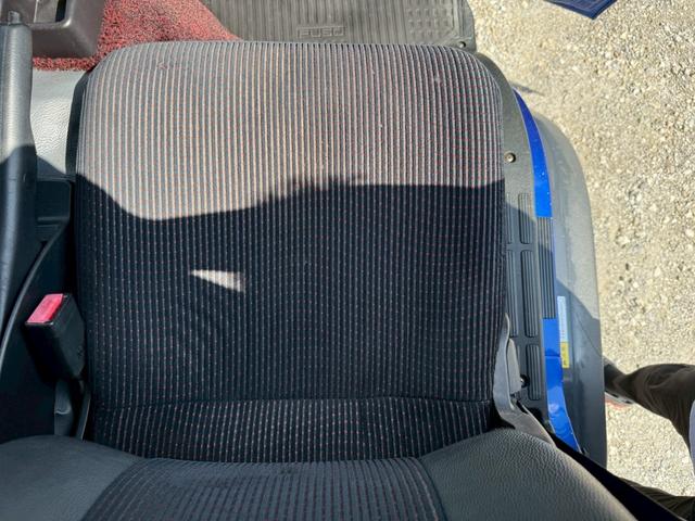 キャンター ロングカスタム　１年保証付き　４ｔ　ＡＴ車　ディーゼルターボ　荷台内寸　長さ４３４０ｍｍ　幅１７９０ｍｍ　荷台鉄板張り　ＥＴＣ　電動格納ミラー　工具箱付　足場屋仕様　キーレス　４トン　４トントラック　ロング　平ボディ（26枚目）