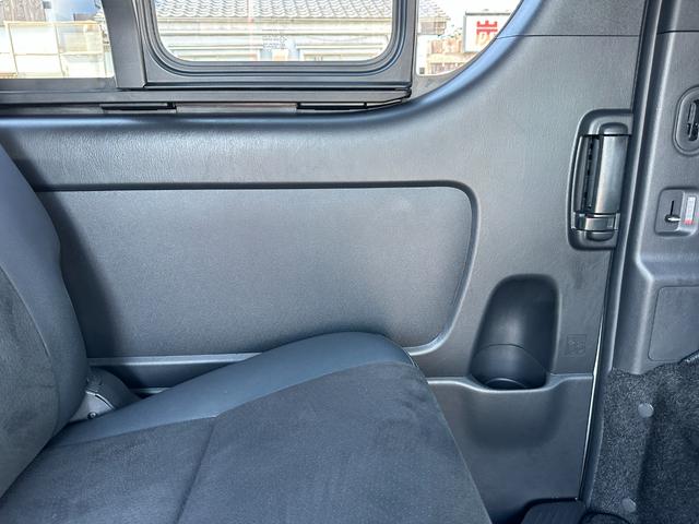 ハイエースバン スーパーＧＬ　ダークプライムＩＩ　１年保証付き　禁煙車　バックカメラ　トヨタセーフティーセンス　Ｂｌｕｅｔｏｏｔｈ接続　ナビＴＶ　ＥＴＣ　レーンキープアシスト　盗難防止装置　ドライブレコーダー　ＬＥＤヘッドライト　衝突被害軽減ブレーキ（46枚目）