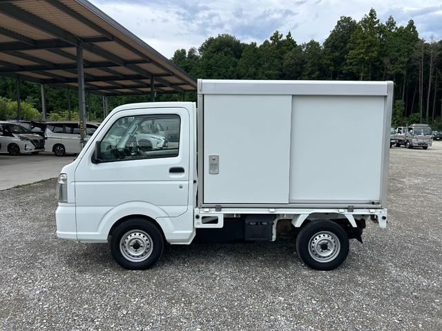 キャリイトラック 　１年保証付き　４ＷＤ　禁煙車　ＡＴ車　パネルバン　保冷車　バックカメラ　キーレス　禁煙車　三方開　積載３５０ｋｇ　エアコン　スペアキー　室内灯　非常ブザー　運転席エアバッグ　助手席エアバック　オートマ（8枚目）