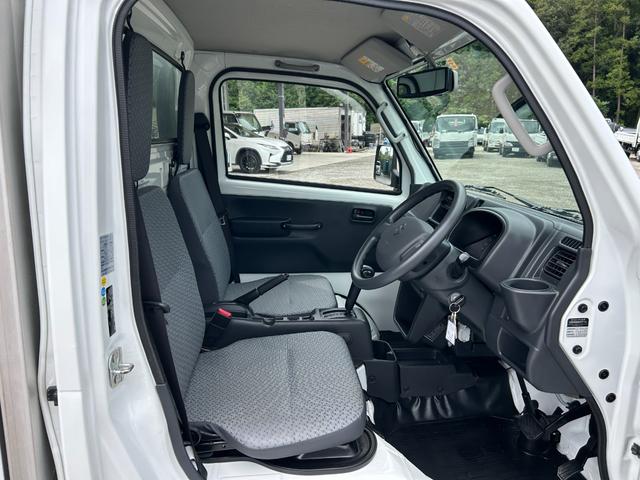キャリイトラック 　１年保証付き　４ＷＤ　禁煙車　ＡＴ車　パネルバン　保冷車　バックカメラ　キーレス　禁煙車　三方開　積載３５０ｋｇ　エアコン　スペアキー　室内灯　非常ブザー　運転席エアバッグ　助手席エアバック　オートマ（12枚目）