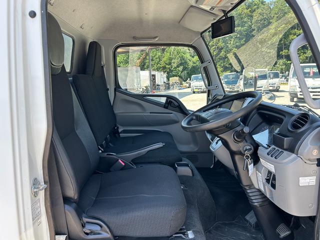 ＮＴ４５０アトラス 　１年保証付き　２ｔ　アルミバン　パワーゲート　ＡＴ車　サイドドア　ディーゼルターボ　荷台内寸長さ２９７０ｍｍ　幅１７７０ｍｍ　高さ２０５０ｍｍ　バックモニター　ナビ　ＥＴＣ　２ｔ　２トントラック　ＰＧ（12枚目）