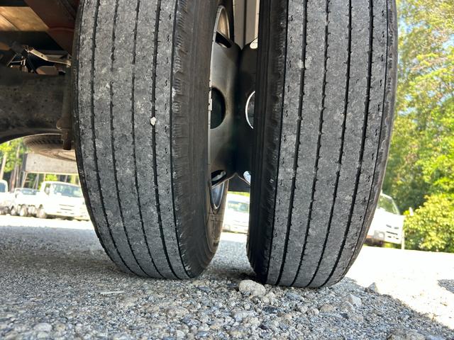 ファイター 　１年保証付　４ｔ　ワイド超ロング　ＡＴ車　ベッド付き　積載３８５０ｋｇ　荷台内寸長さ５７１０ｍｍ　幅２３６０ｍｍ　ドラレコ　電動格納ミラー　４トン　４トントラック　ワイド　ロング　ワイドロング　２人乗（66枚目）